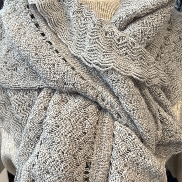 Frenchi Light Gray Knit Fringe Scarf Wrap - Picture 2 of 6
